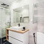 Seaside Modern Flat I @ Historical * Cascais