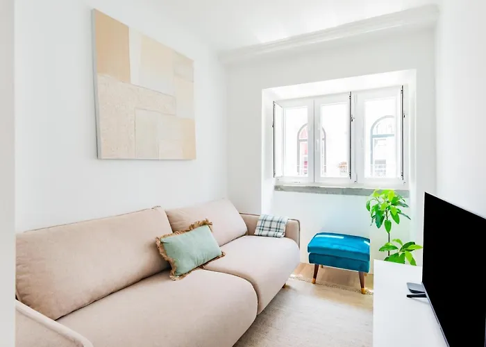 Seaside Modern Flat I @ Historical Appartement