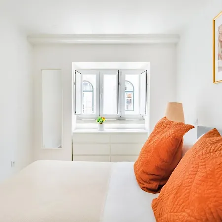 Seaside Modern Flat I @ Historical Lejlighed