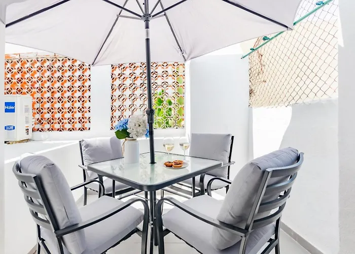 Seaside Modern Flat I @ Historical * Cascais