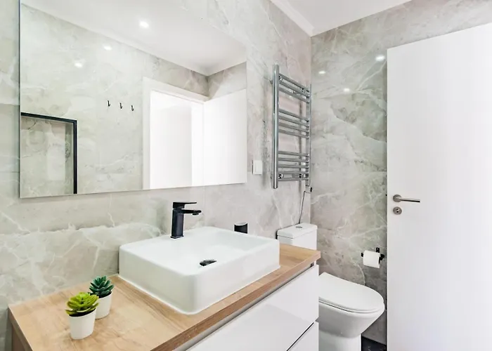 Seaside Modern Flat I @ Historical